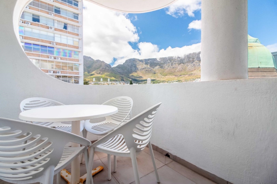 2 Bedroom Property for Sale in Cape Town City Centre Western Cape